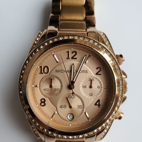 Michael Kors Rose Gold Watch - Picture 4 of 4